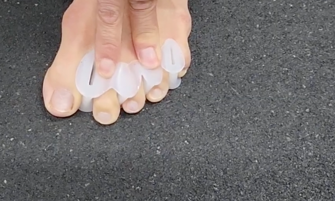 silicone toe spacers 
